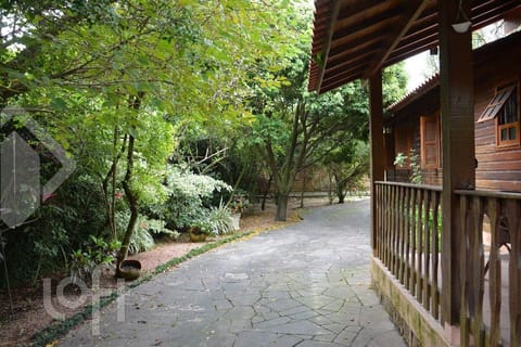Image 27 - 232006